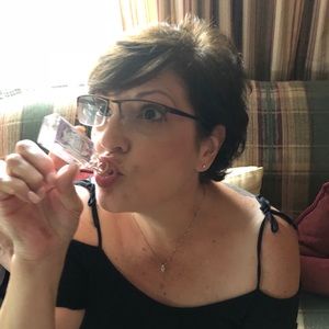 Meet your Posher, Denise